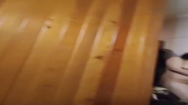 Голая узбекская девица уже готова трахаться с парнем